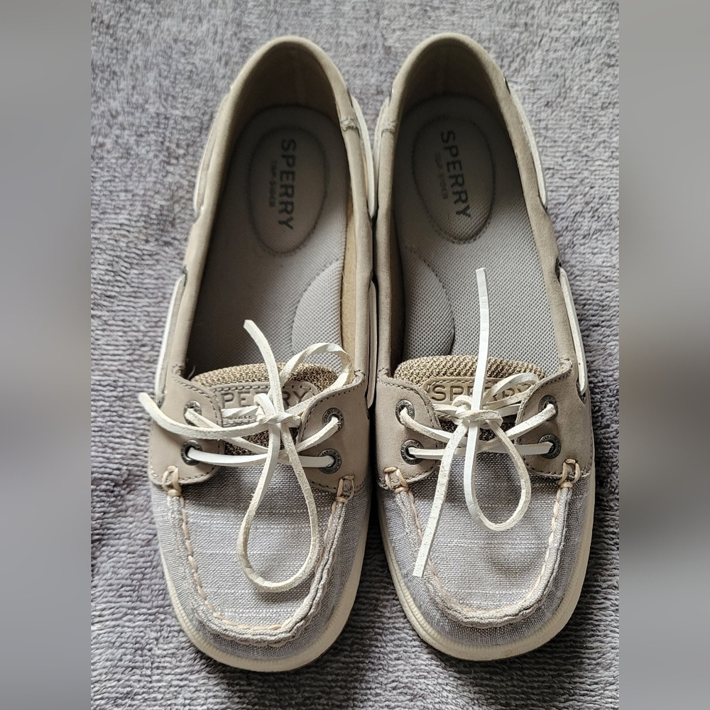 Sperry Women's Cream and Tan Loafers
